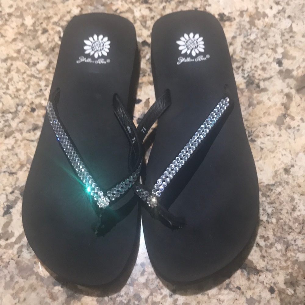 Yellow box sandals